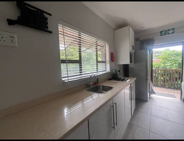 7 BEDROOM HOUSE FOR SALE IN BALLITO CENTRAL